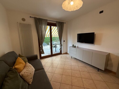 Cozy vacation apartment with beautiful garden and great views in a quiet location