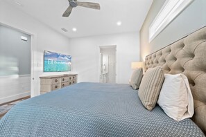 4 bedrooms, iron/ironing board, bed sheets