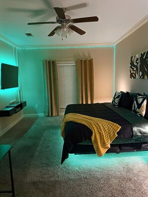 3 habitaciones, caja de seguridad en la habitación y escritorio 