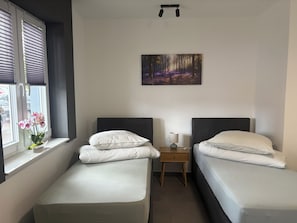 1 habitación, wifi y ropa de cama