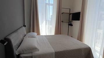 Internal name: Room 4 | Schreibtisch, laptopgeeigneter Arbeitsplatz, schallisolierte Zimmer