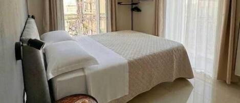 Internal name: Room 4 | Desk, laptop workspace, soundproofing, iron/ironing board