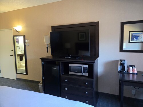 Standard 2 Queen Bed Non-Smoking