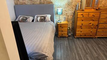 Comfort Double Room, Patio | Blackout drapes, soundproofing, iron/ironing board, bed sheets