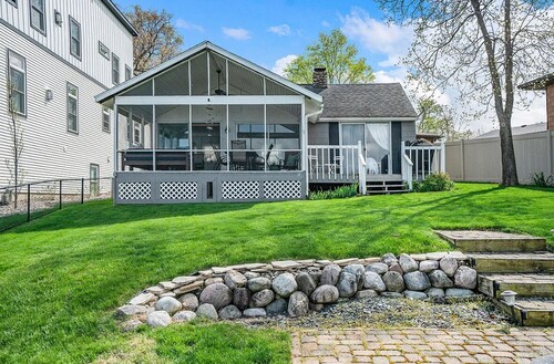 Your Eagle Lake Escape: Dock, Deck, and Notre Dame Access.