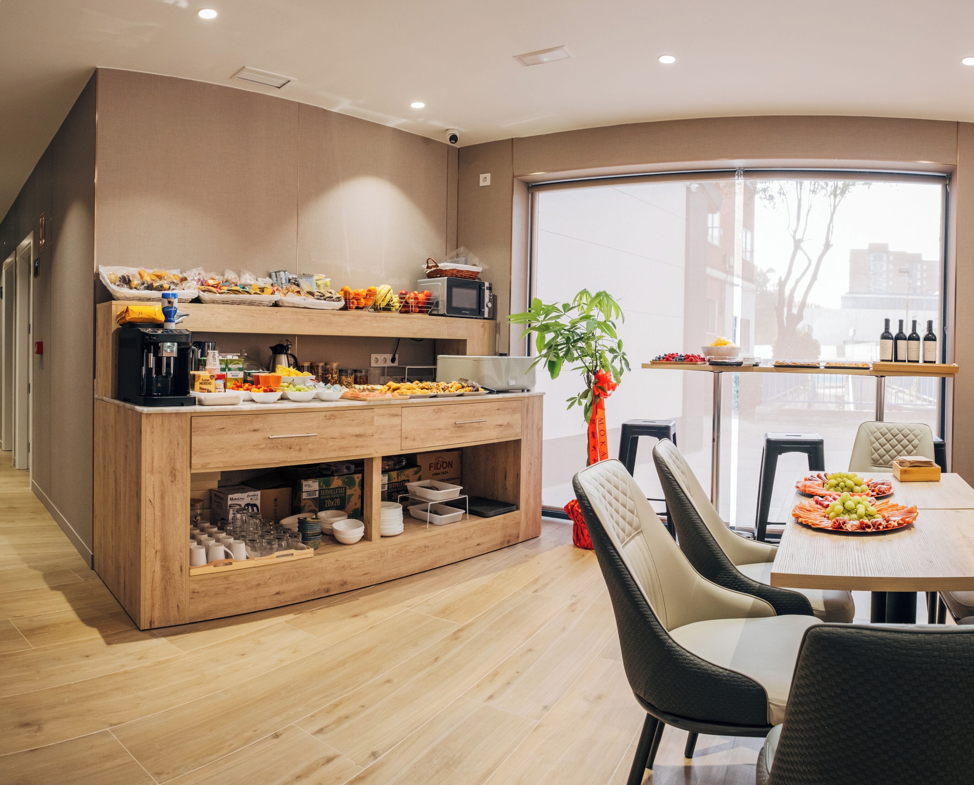 Colazione a buffet, servita tutte le mattine (8 EUR a persona) 