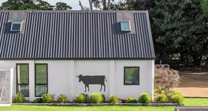 The Old Cheese Factory—Luxe Design & Country Calm