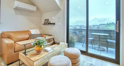 Single Tree Haven + Optional Rental Car Delivery