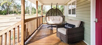 Lovely cozy cottage with AC in charming Waycross