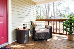 Property grounds - Lovely cozy cottage with AC in charming Waycross (Waycross)