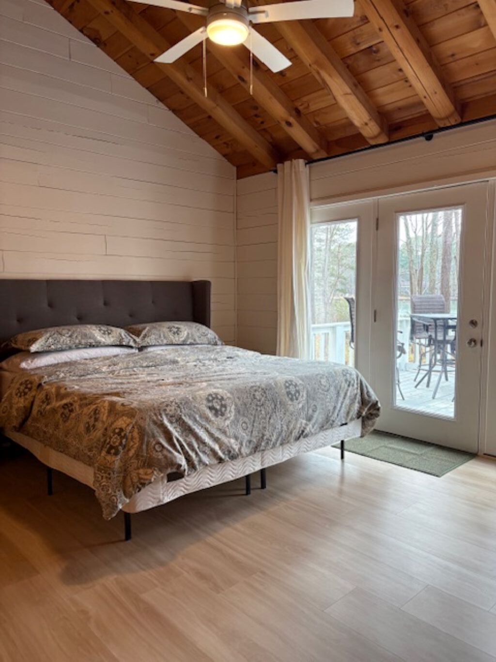 4 bedrooms, free WiFi, bed sheets