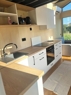 Kühlschrank, Ofen, Herdplatte