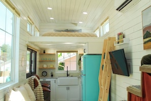 Interior - The Starlight Tiny Home Destination Zion (Apple Valley)