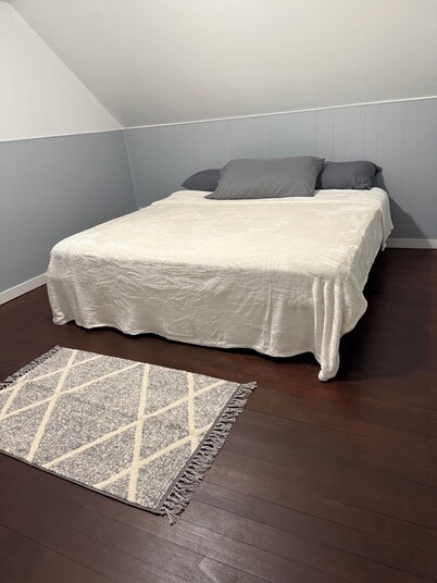 Beautifully restored, fully furnished 3 bedroom home one block from downtown