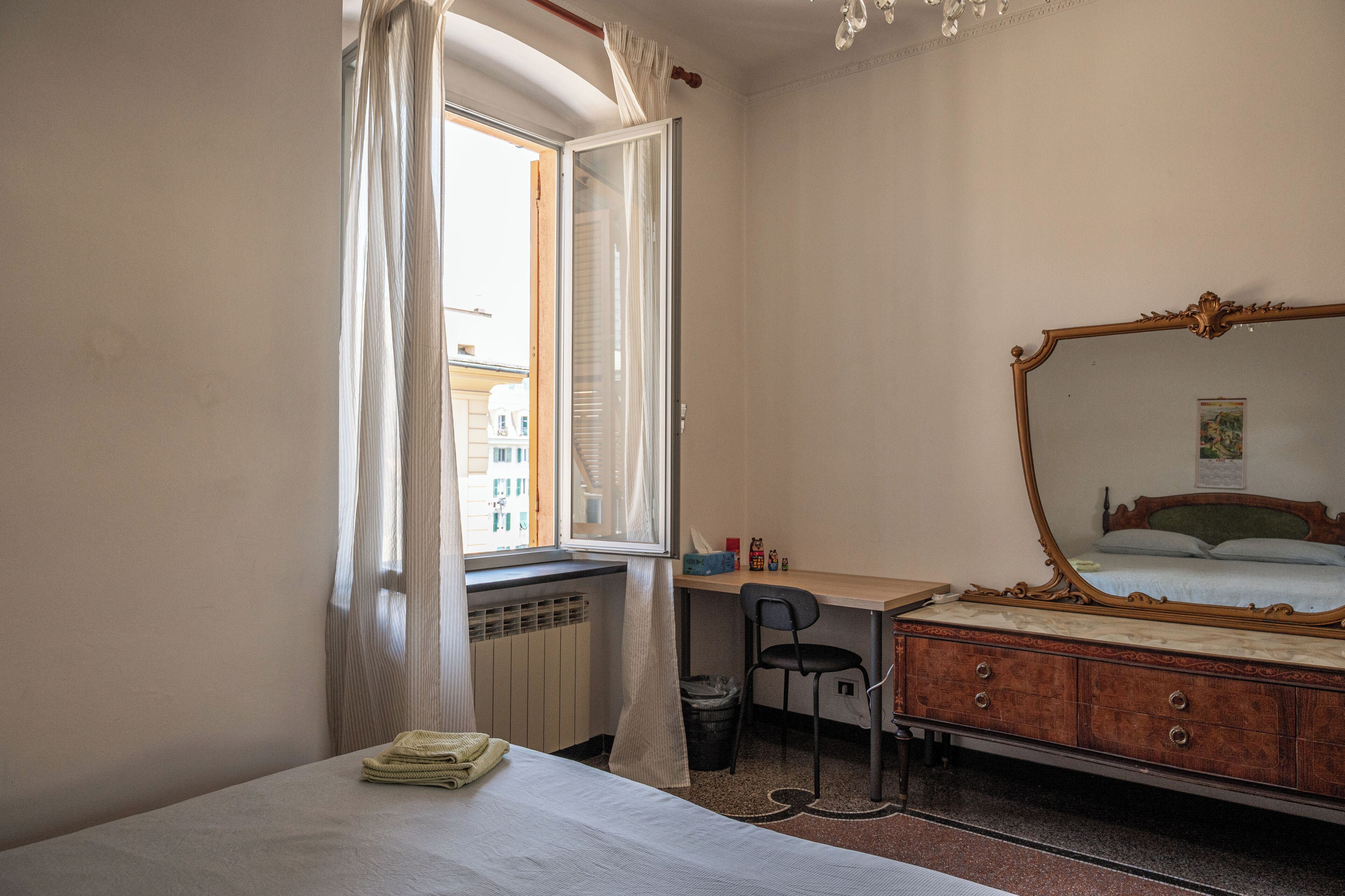 1 bedroom, iron/ironing board, internet, bed sheets