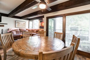 تناول الطعام