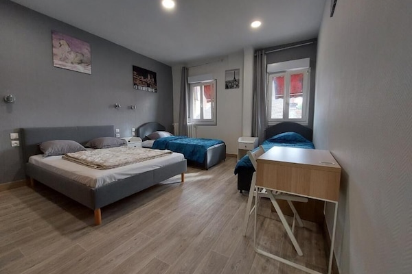 Desk, laptop workspace, free WiFi