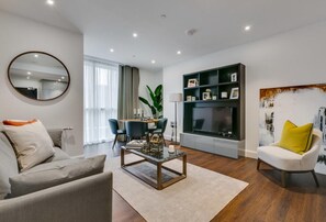 Apartment, Balcony, City View | Living area