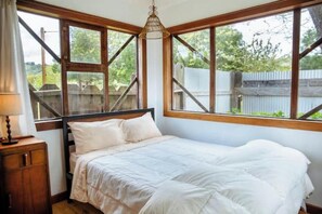 4 soverom, strykejern/-brett, wi-fi og sengetøy