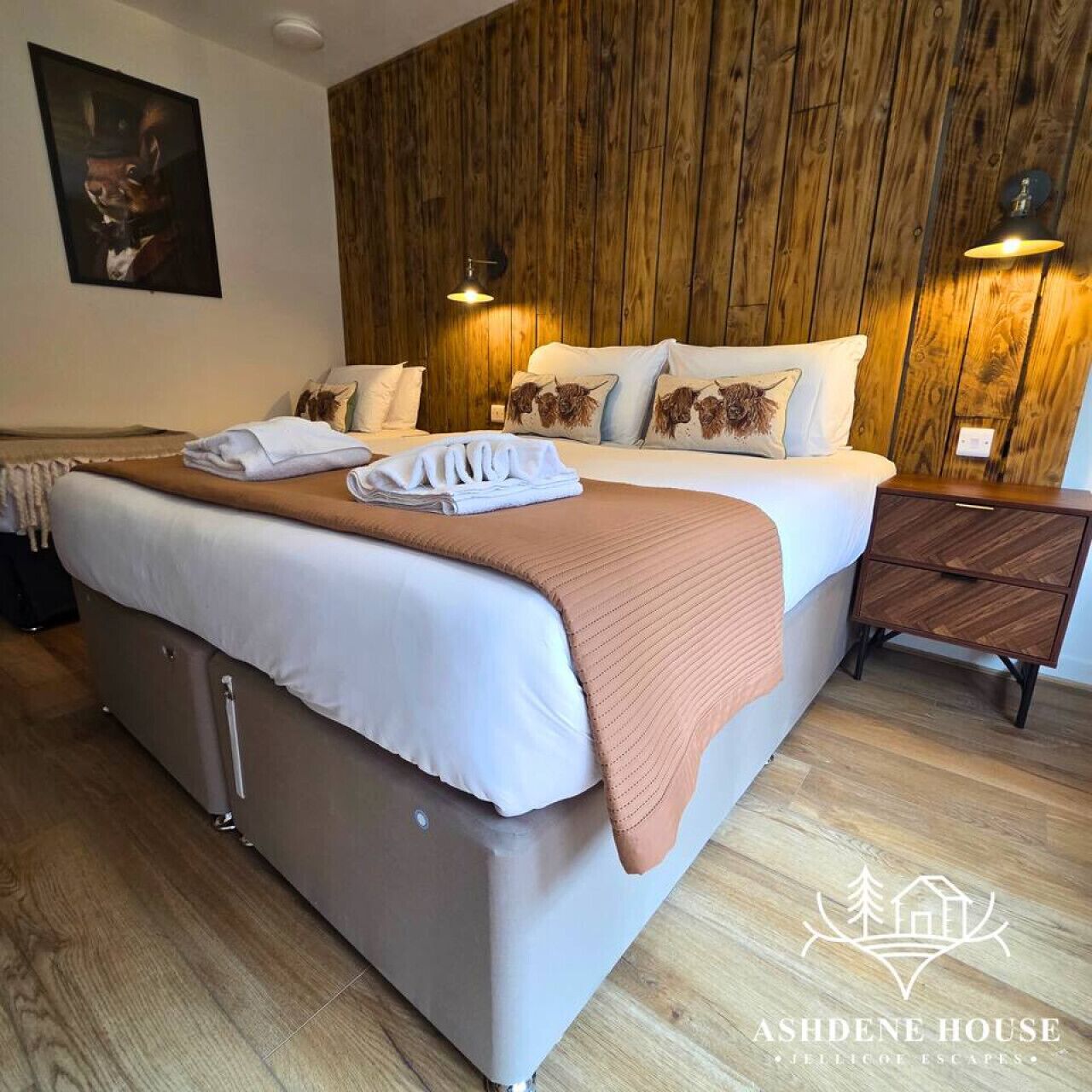 1 bedroom, desk, WiFi, bed sheets