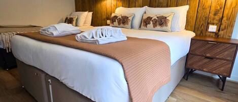 1 habitación, escritorio, wifi y ropa de cama