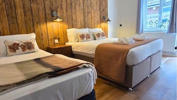 1 bedroom, desk, WiFi, bed sheets