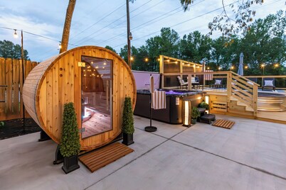 Southern Retreat • Pool, Hot Tub & Games • Near DT