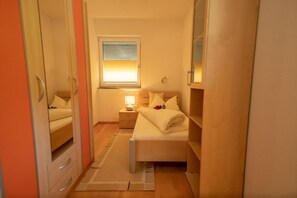 4 bedrooms, iron/ironing board, travel crib, free WiFi - Vacation cottage Maric (Oetz)