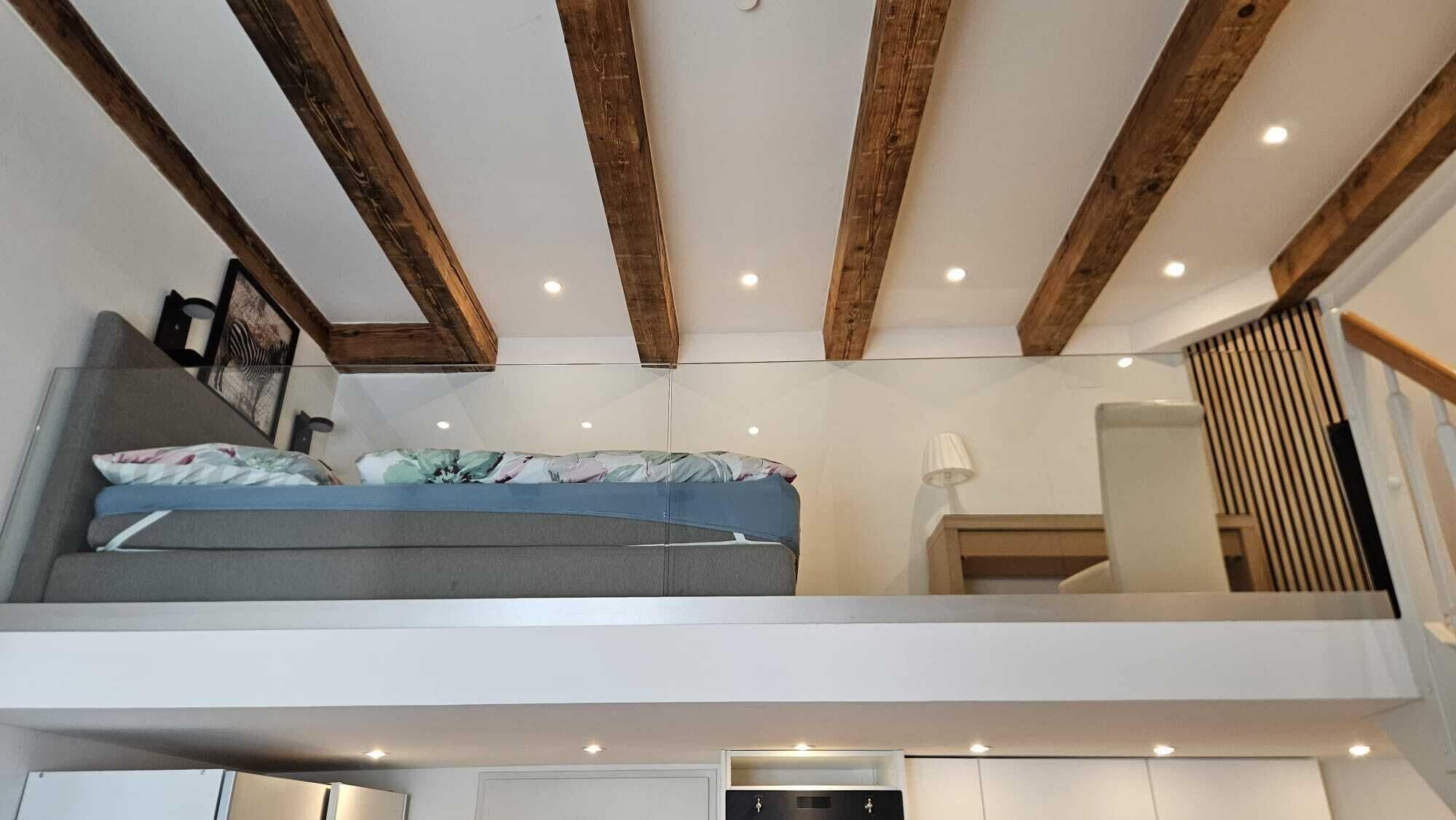 1 slaapkamer, een strijkplank/strijkijzer, internet, beddengoed