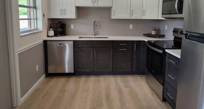 Charming Sebastian Home ... bring Your Boat!