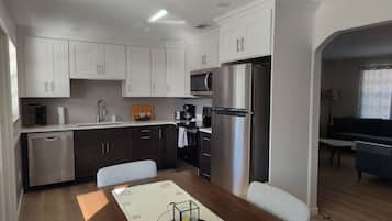 Micro-ondes, lave-vaisselle