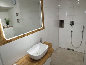 Free toiletries, hair dryer, towels, soap - Apartment Kostera (Babenhausen)