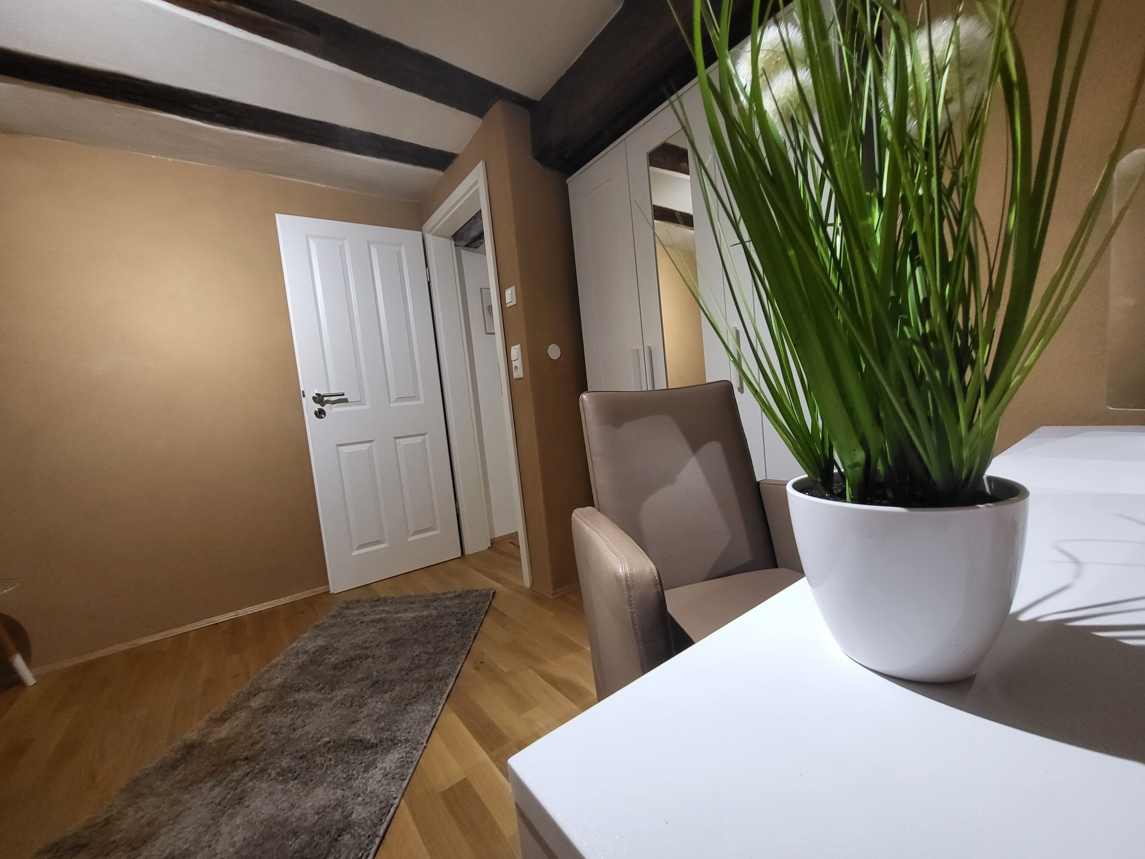 Meja kerja, setrika/meja setrika, dan Wi-Fi gratis