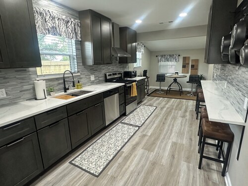 Stylish, centrally-located home with easy access to both Bryan & College Station