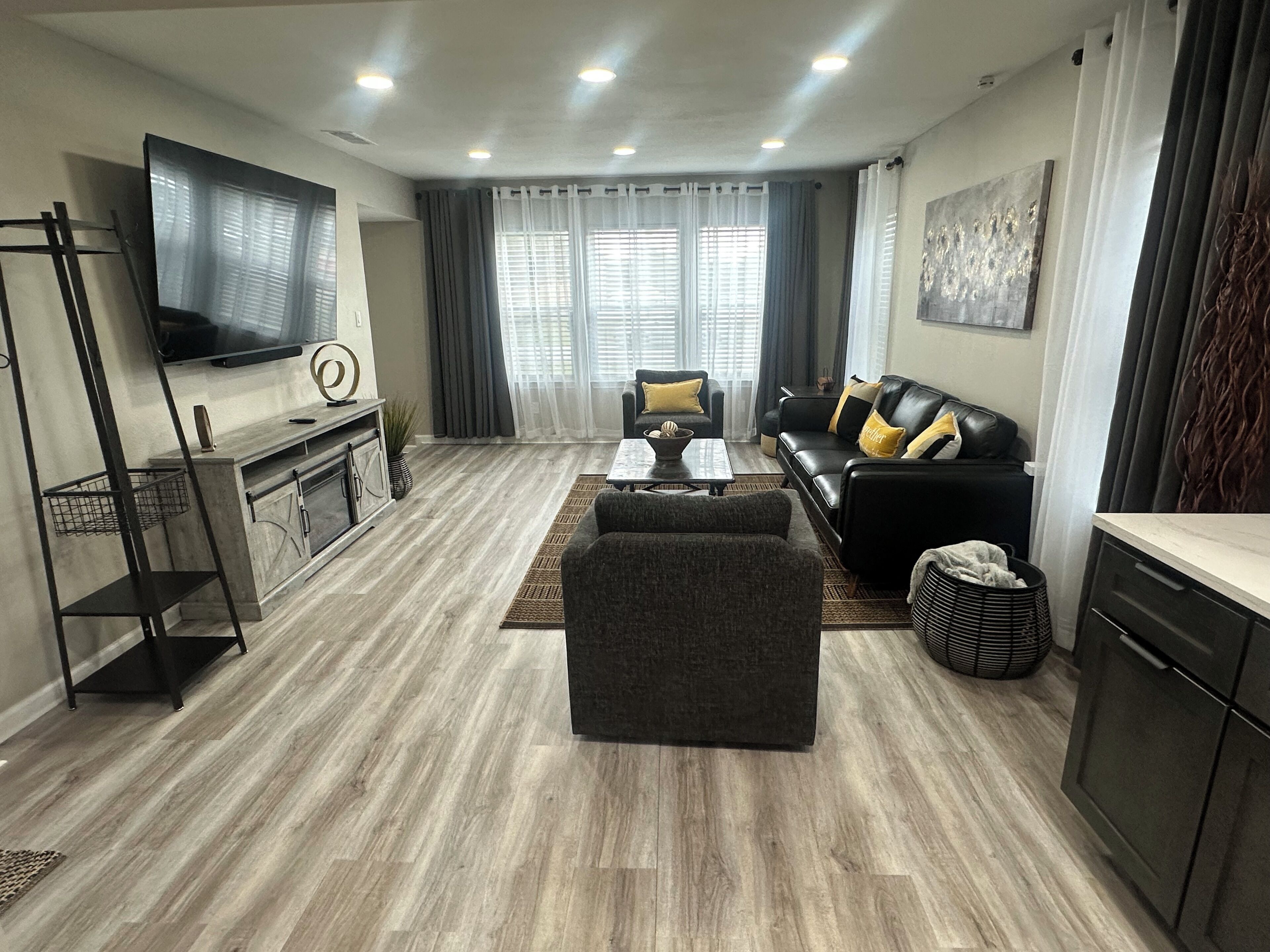 Smart-TV, peis og bøker