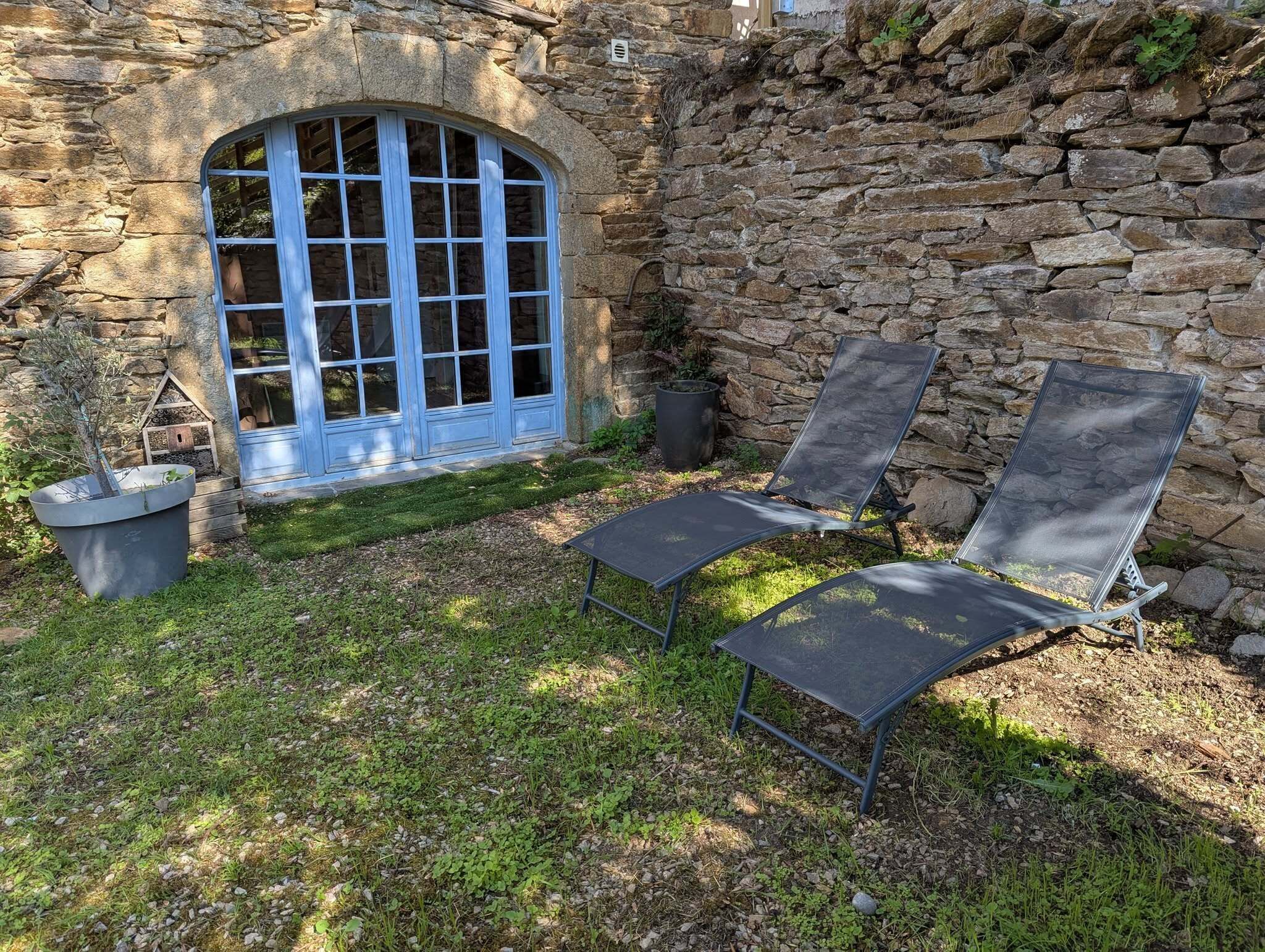 Comfort Double Room, 1 Queen Bed, Non Smoking, Pets Allowed | Terrace/patio