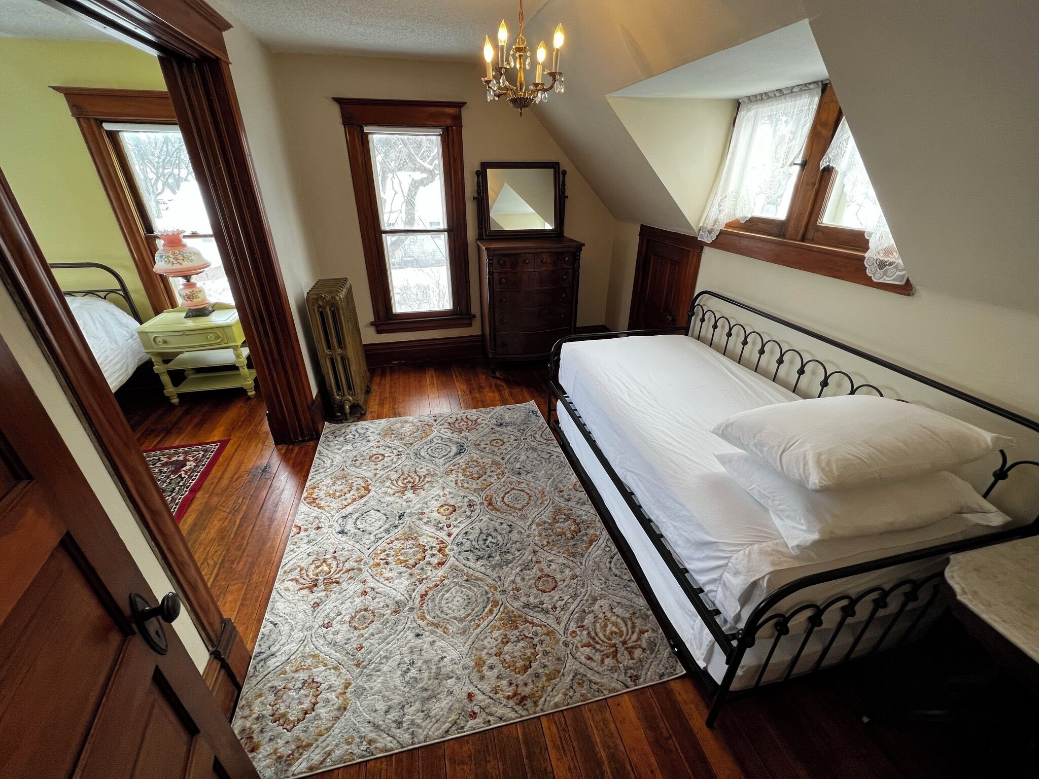 4 bedrooms, WiFi, bed sheets