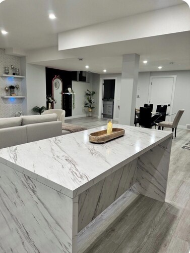 Luxary  2-Bedroom Private Basement apartment in Chestermere