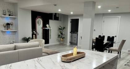 Luxary 2-Bedroom Private Basement apartment in Chestermere