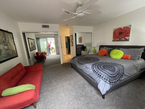 2 bedrooms, iron/ironing board, internet, bed sheets