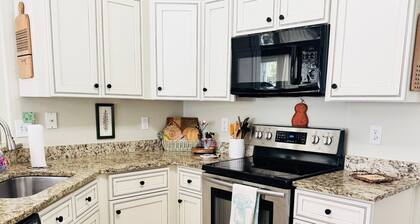 Pug Palace: Pool • Games • Pet Friendly • Beach