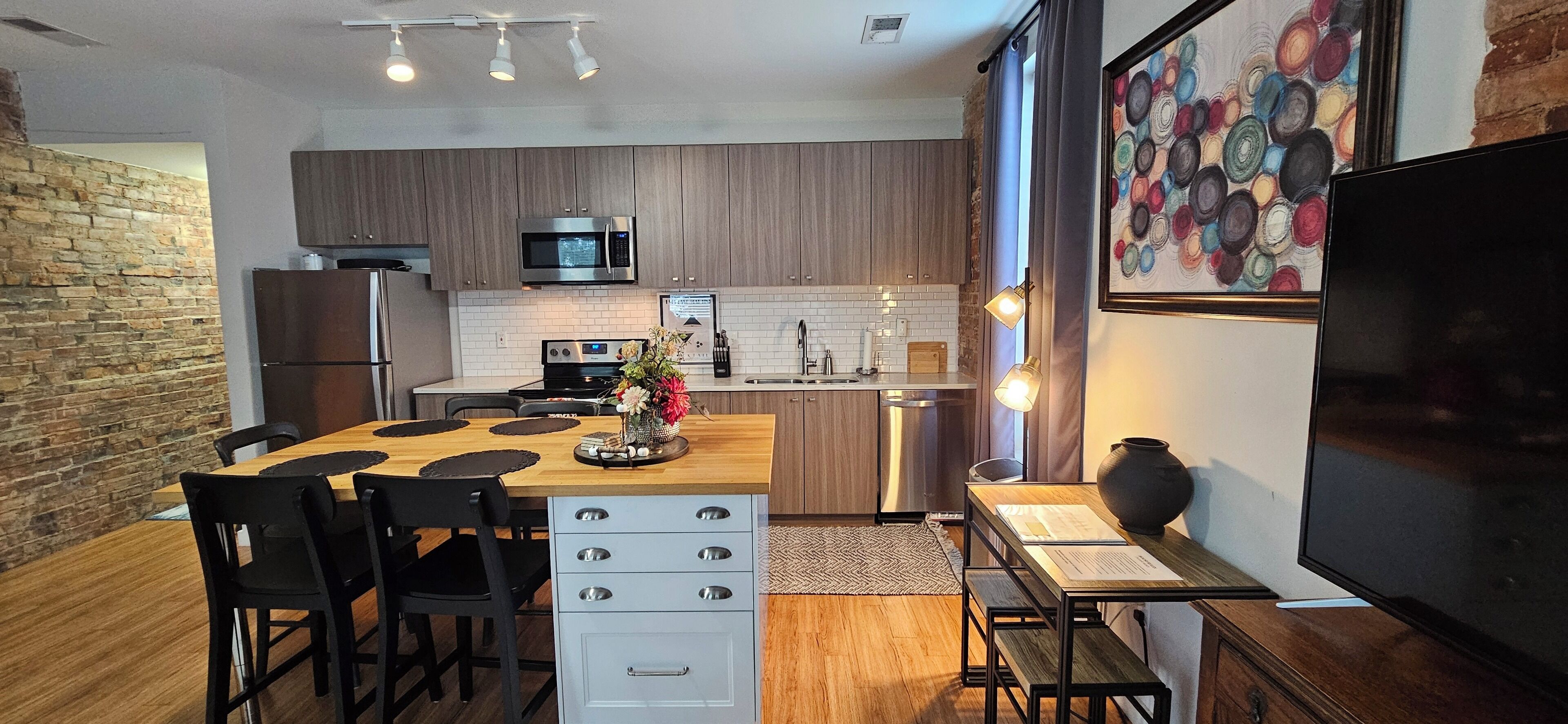 Microwave, oven, stovetop, dishwasher