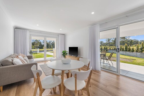 Stylish New 2BR Granny Flat | Frazers Creek Escape