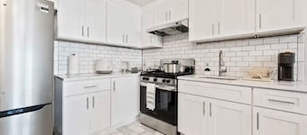 Marvelous 2-bedroom apartment with AC in Weehawken Township