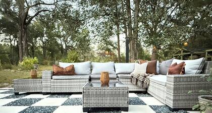 Cozy Guest house - Near FSU, Trails, and the airport.