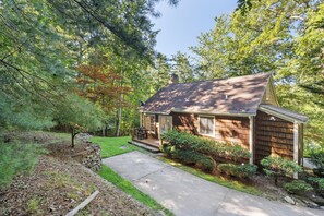 Exterior - Charming Lake Burton Cottage with Private Dock & Boathouse (Tiger)