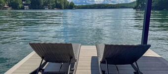 Charming Lake Burton Cottage with Private Dock & Boathouse