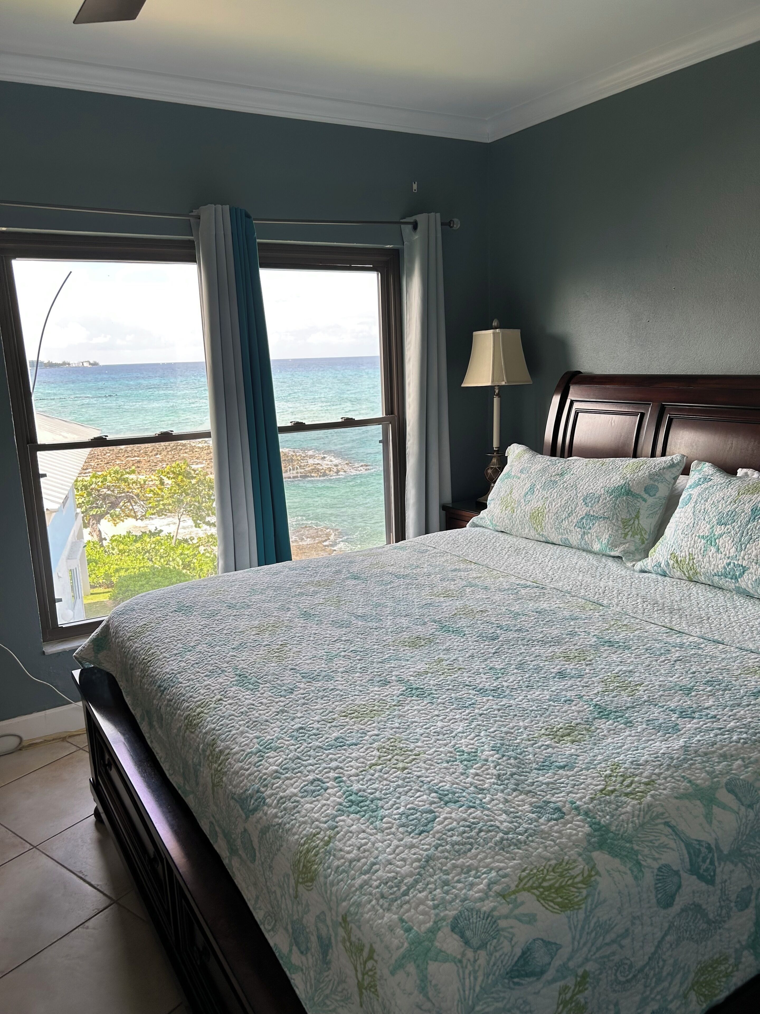 2 dormitorios, tabla de planchar con plancha, Internet y ropa de cama