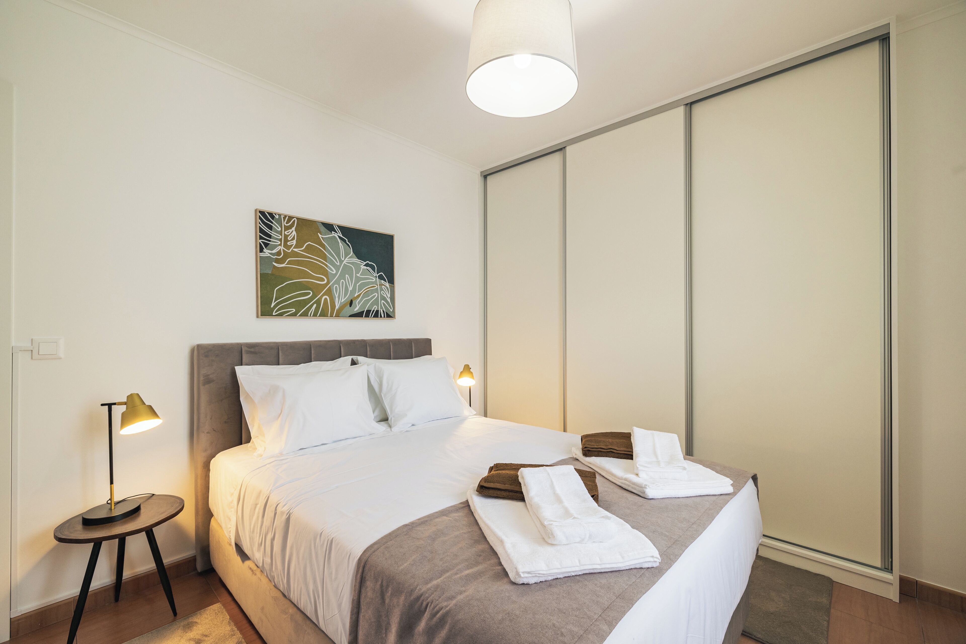 3 chambres, fer et planche à repasser, lit parapluie, Wi-Fi gratuit