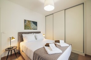 3 makuuhuonetta, silitysrauta/-lauta, vauvan matkasänky, ilmainen Wi-Fi